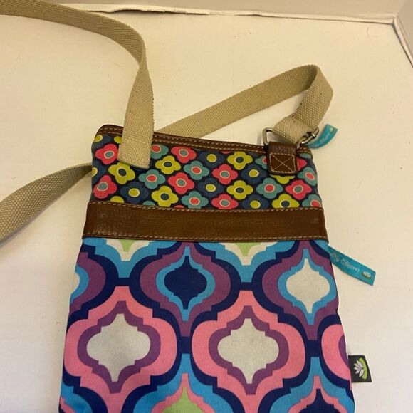 Lilly bloom crossbody 7.5x9.5 - Picture 3 of 4
